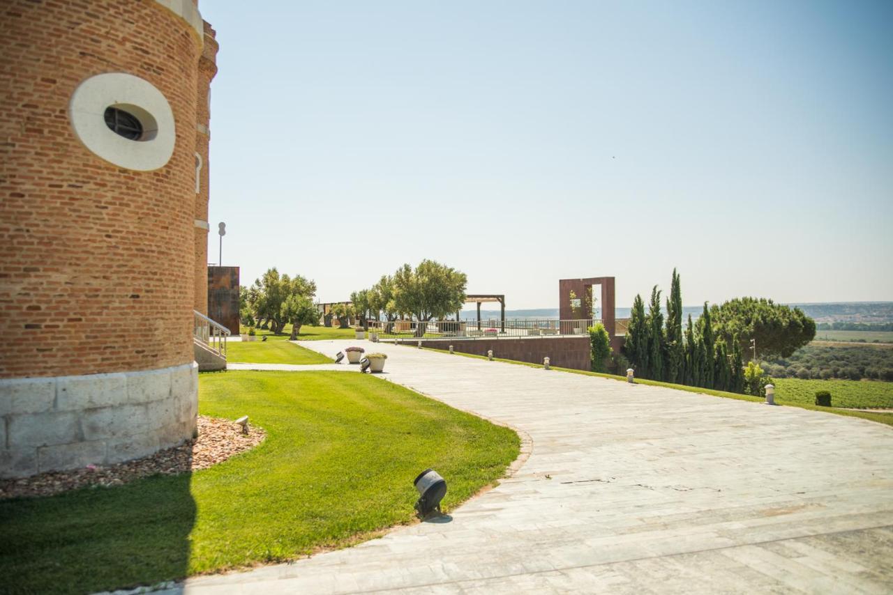 טורו Castillo De Monte La Reina Posada Real & Bodega מראה חיצוני תמונה