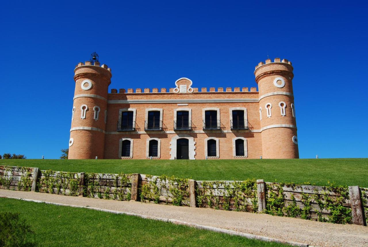 טורו Castillo De Monte La Reina Posada Real & Bodega מראה חיצוני תמונה