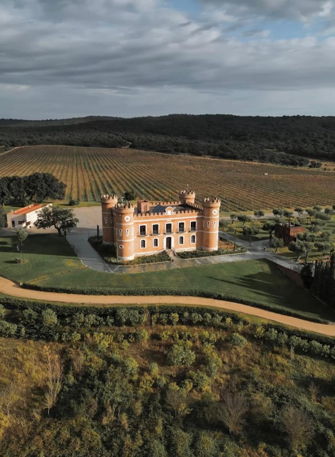 טורו Castillo De Monte La Reina Posada Real & Bodega מראה חיצוני תמונה